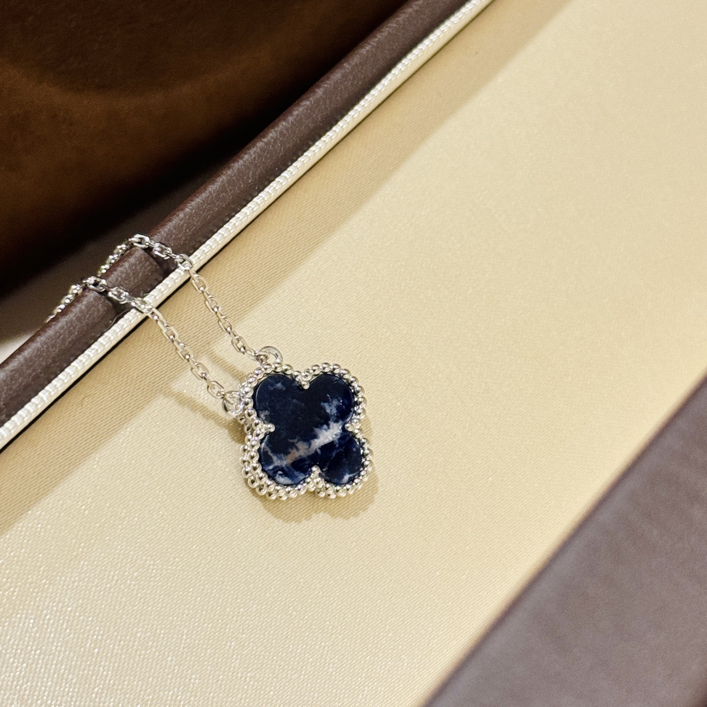 Van Cleef & Arpels necklace-142