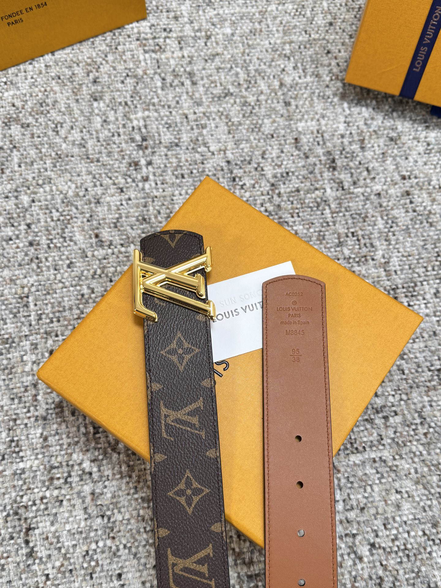 Lv belt-46