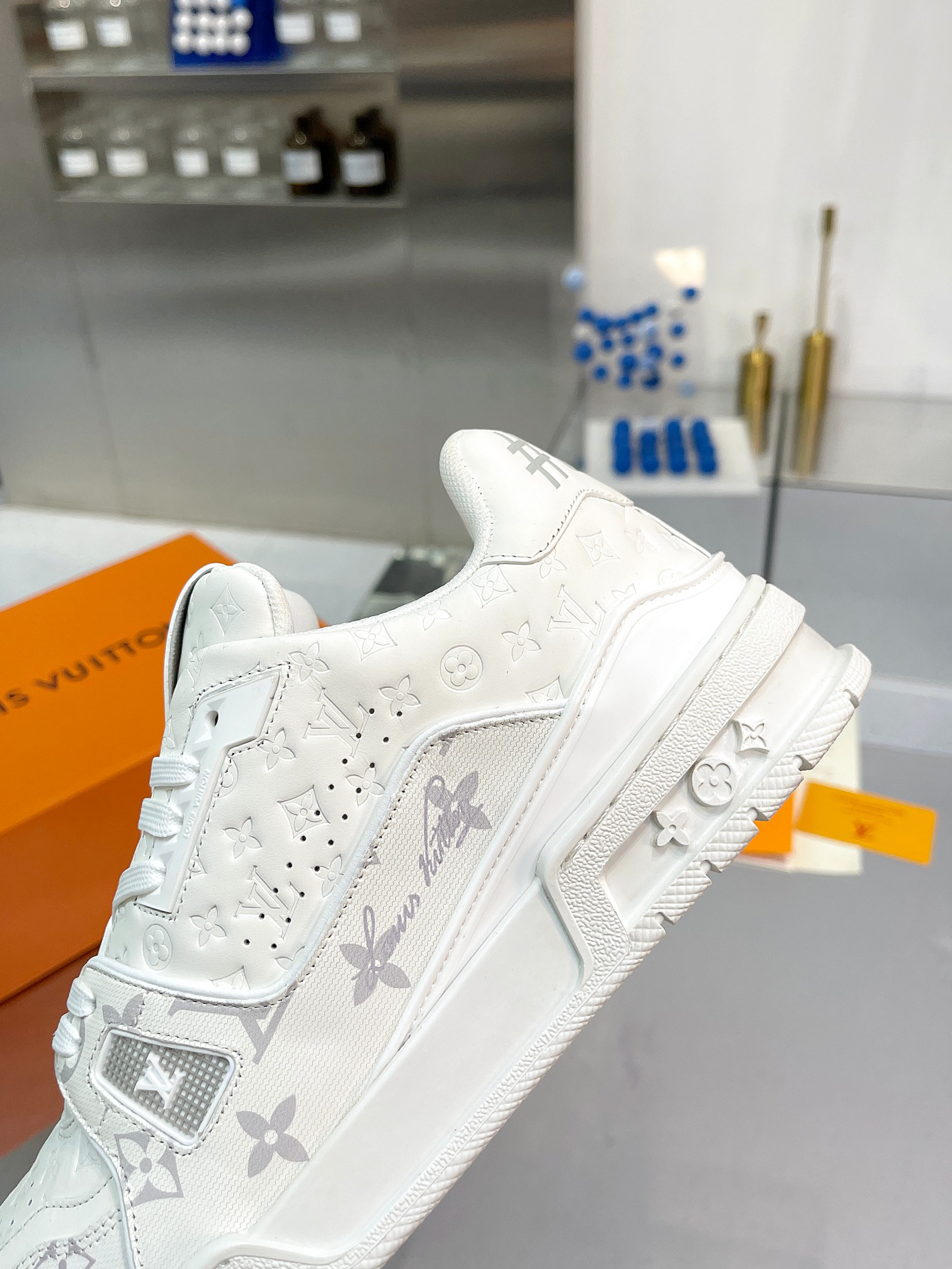 Lv Sneakers-61