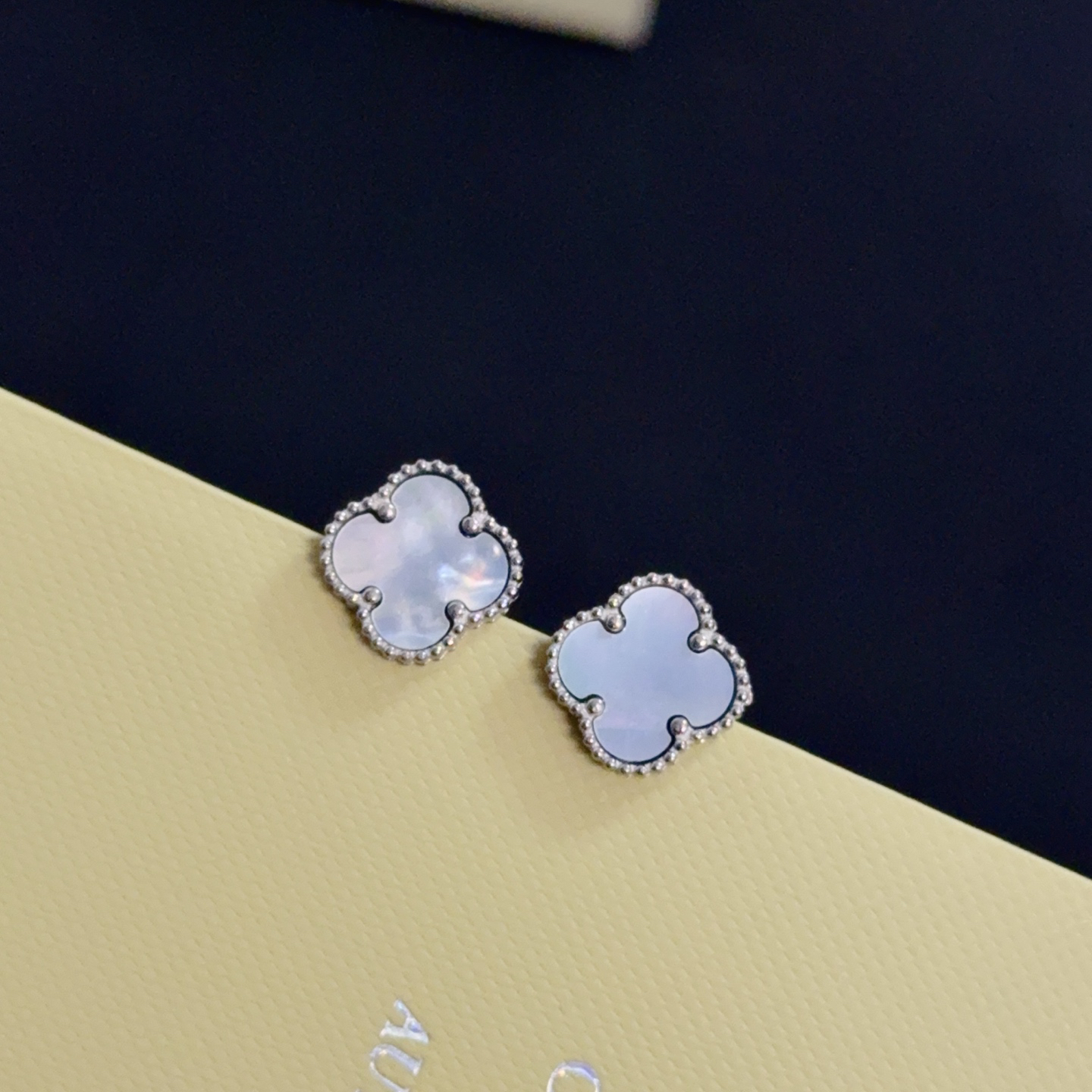 Van Cleef & Arpels earring-56