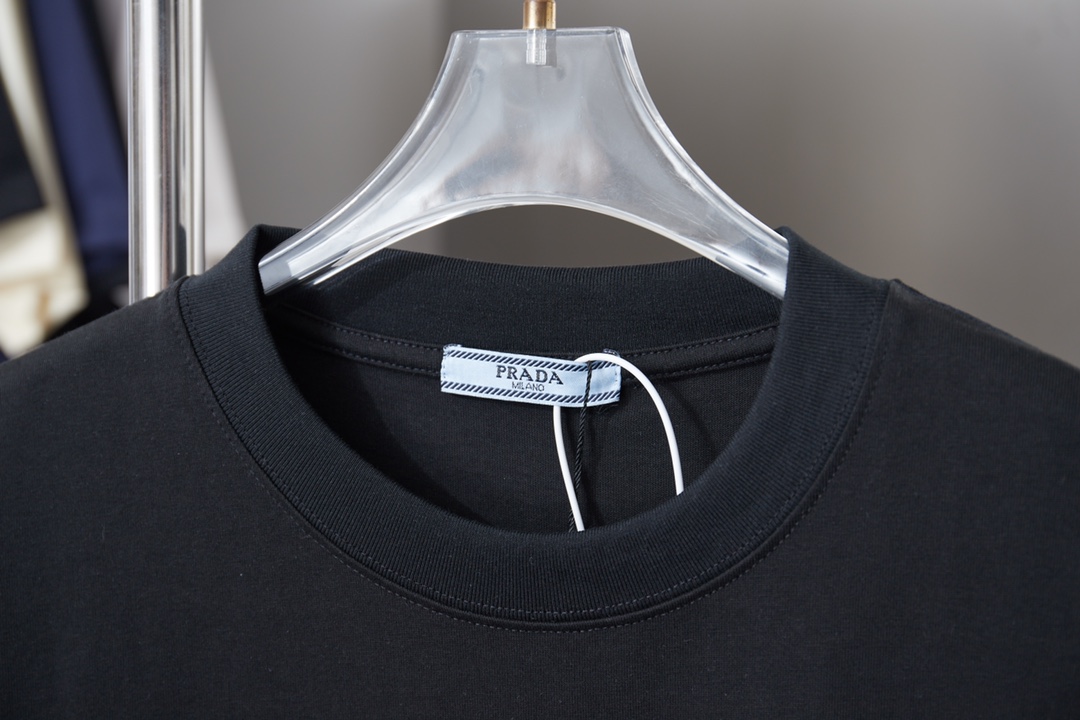 Prada clothing-244