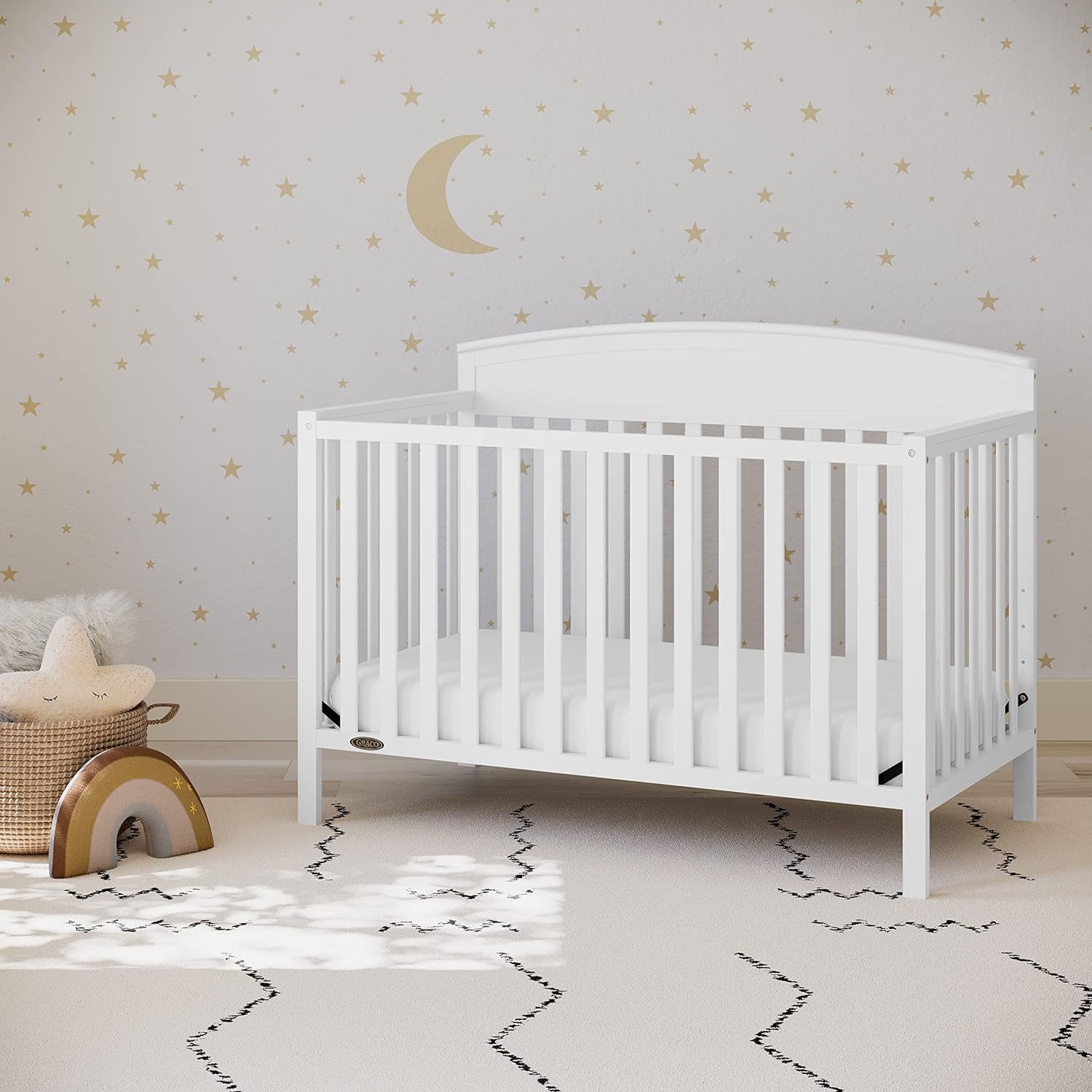 Graco Benton 5-in-1 Convertible Crib – GREENGUARD Gold Certified, Converts from Baby Crib to Toddler Bed, Daybed and Full-Size Bed, Fits Standard Full-Size Crib Mattress (White)