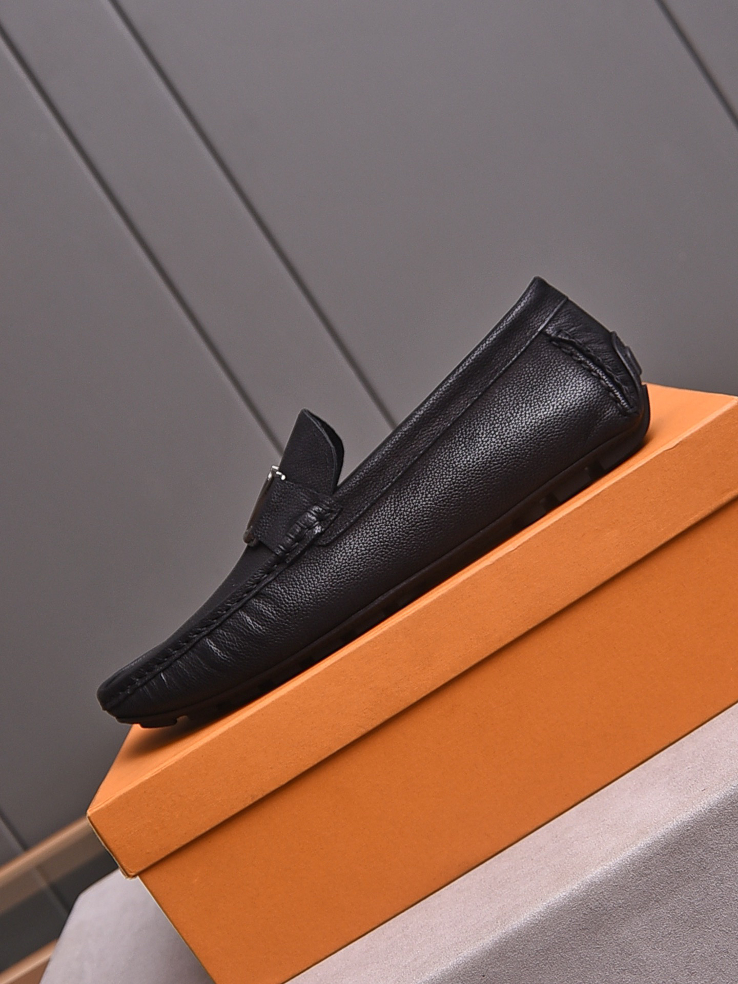 Lv Sneakers-97