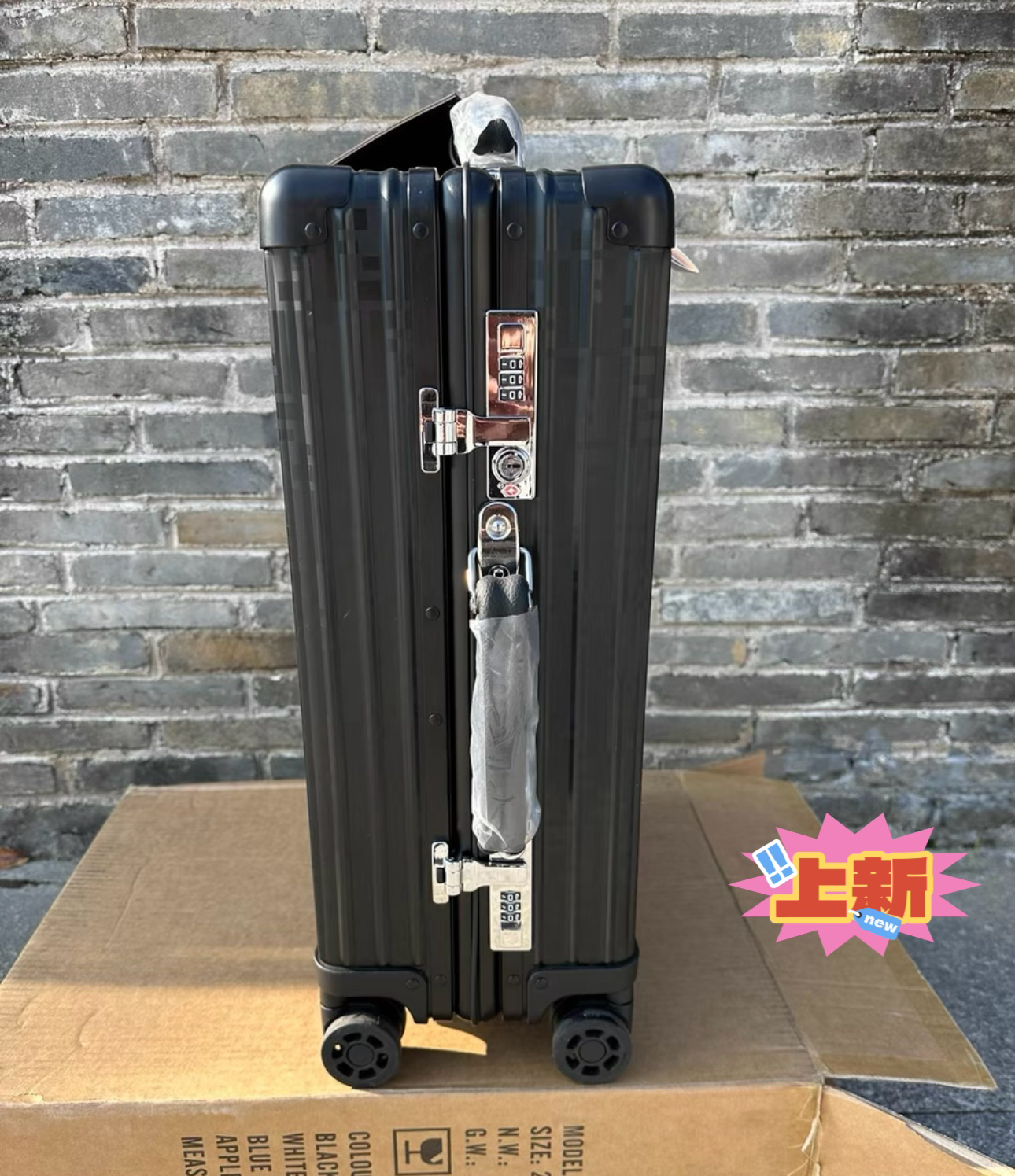Fendi luggage-24