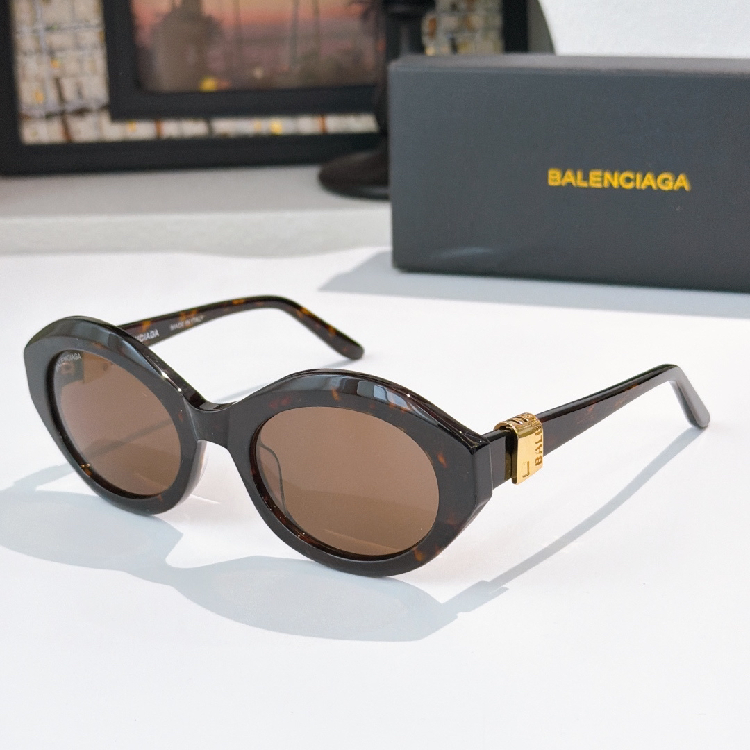 Balenciaga glasses-2
