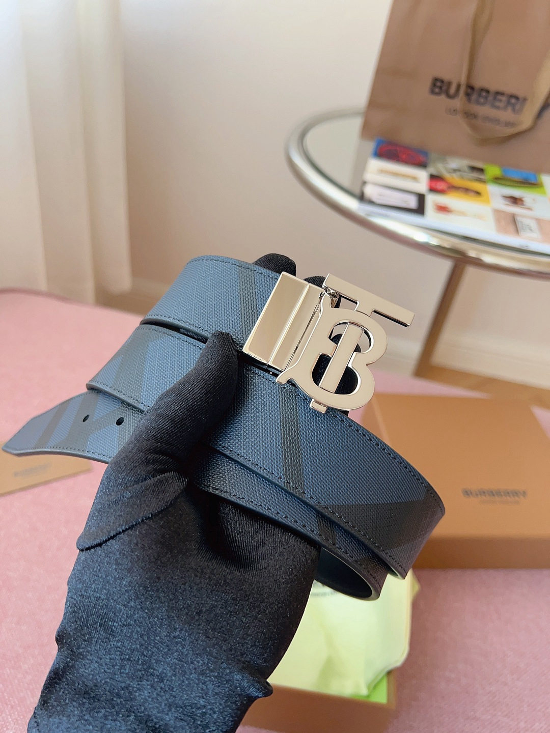 Burberry belt-111