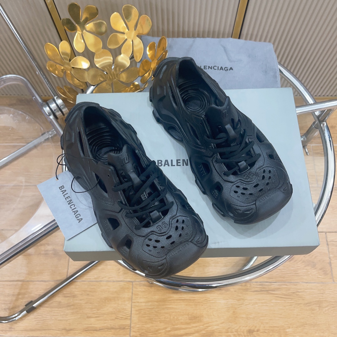 Balenciaga Summer footwear