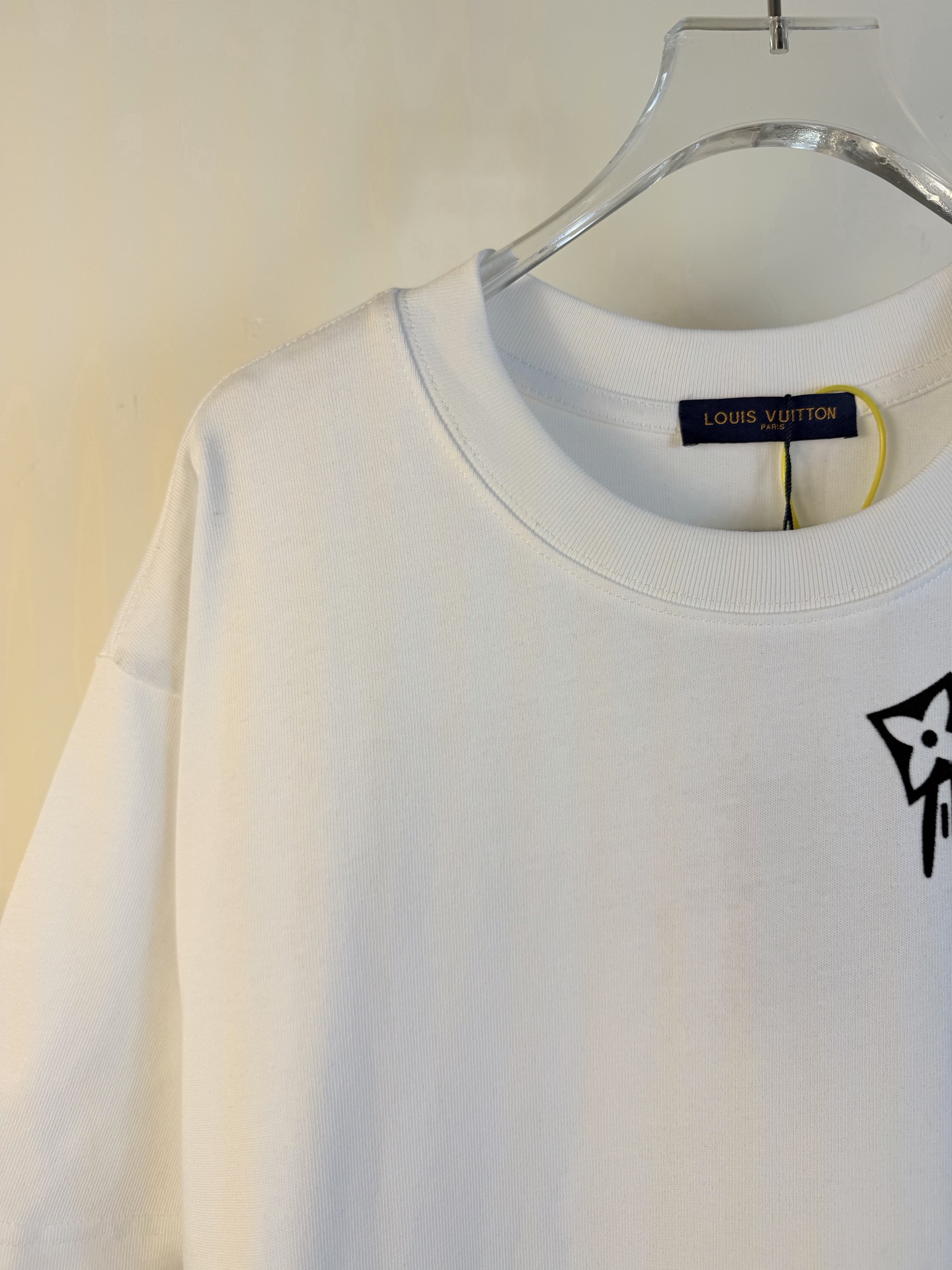 LV clothing-244