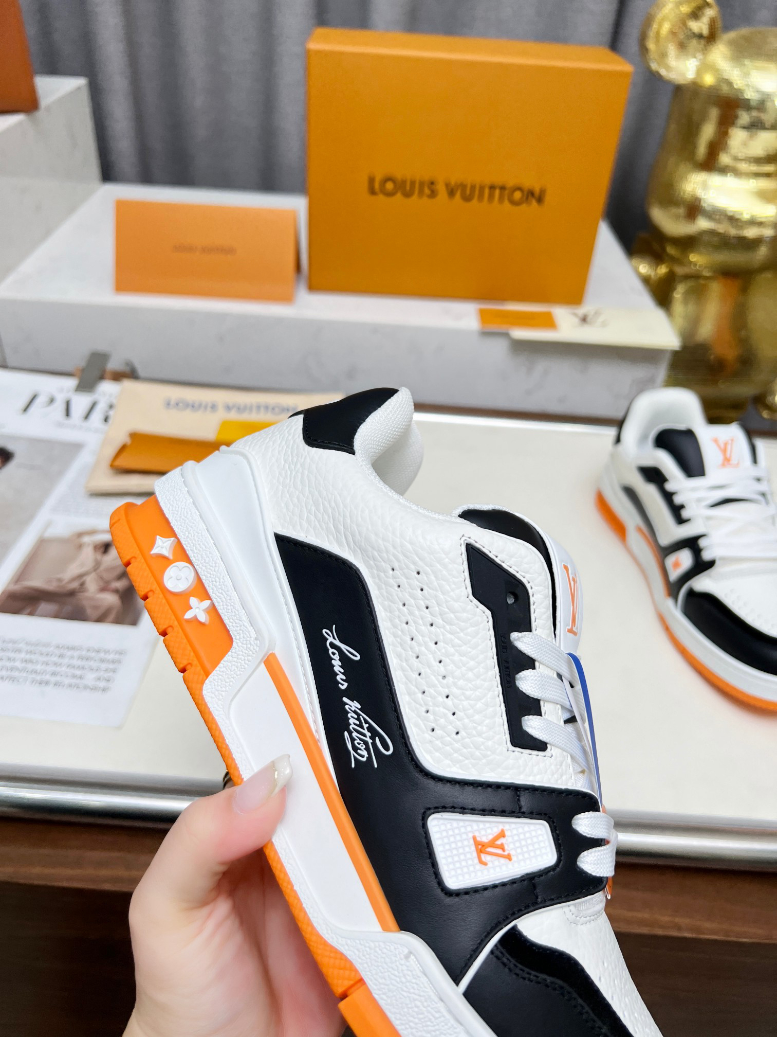 Lv Sneakers-67