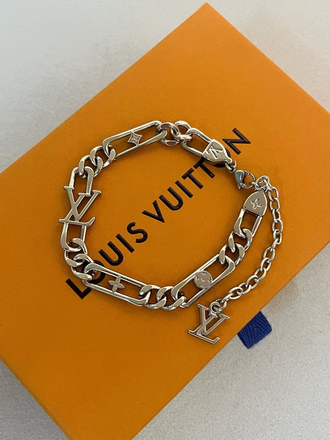 LV Bracelet-69