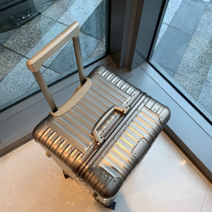 RIMOWA luggage-5