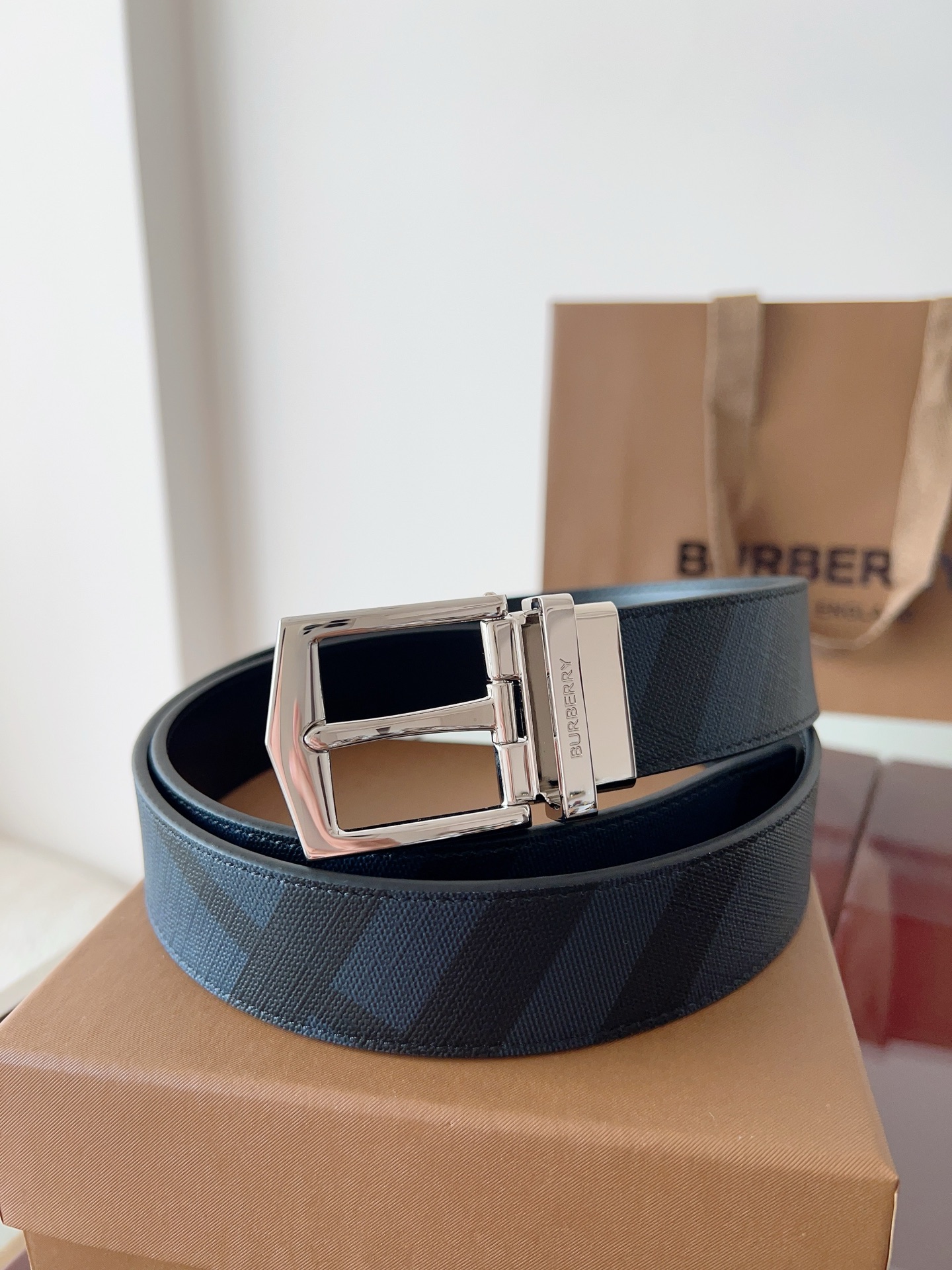 Burberry belt-129