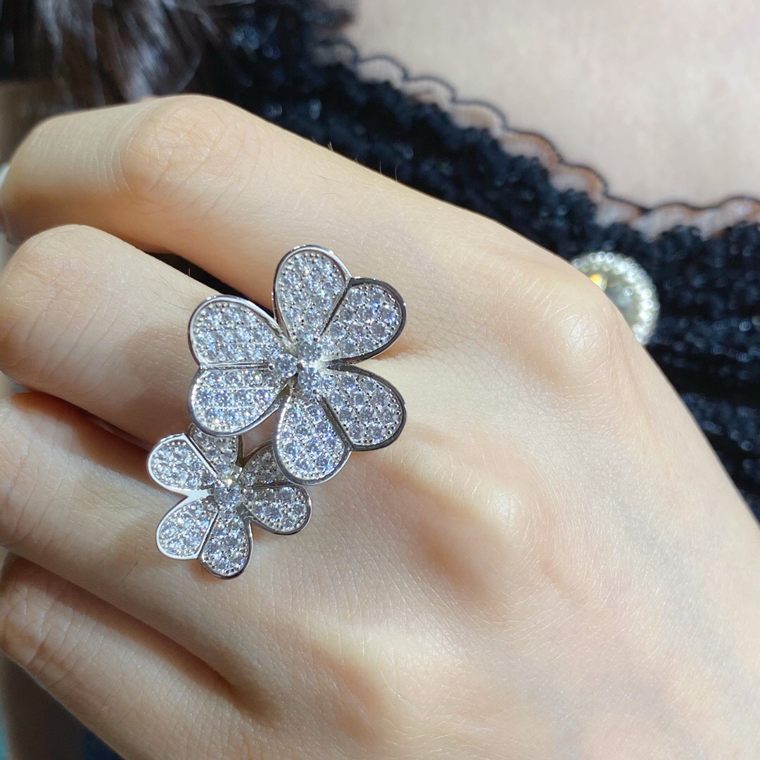 Van Cleef & Arpels ring-91