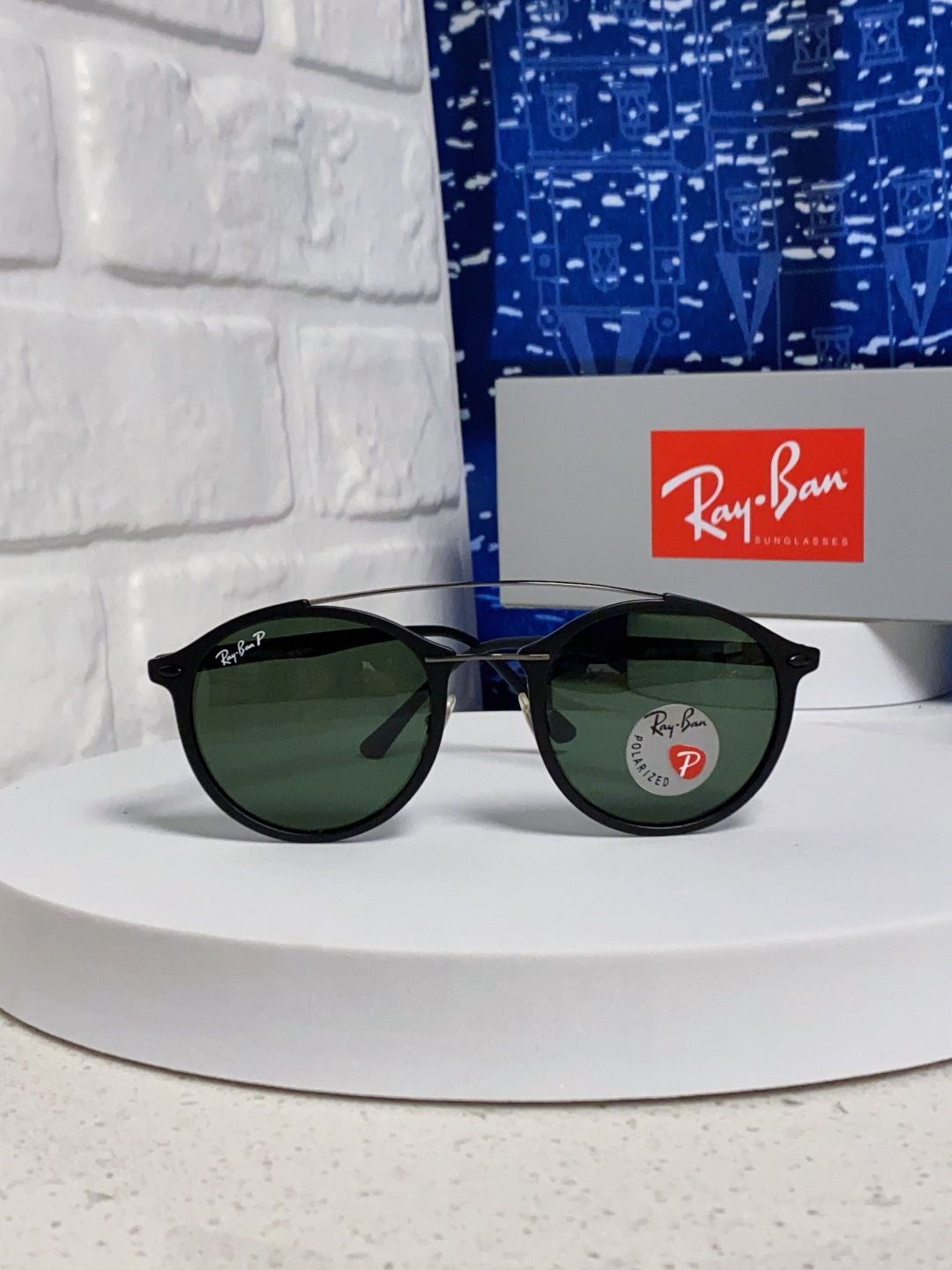 Ray-Ban glasses-1