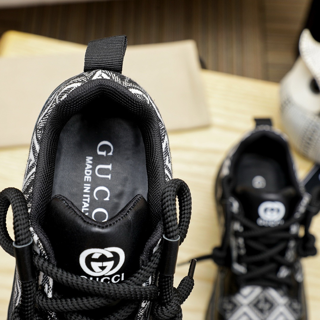 Gucci Sneakers-1
