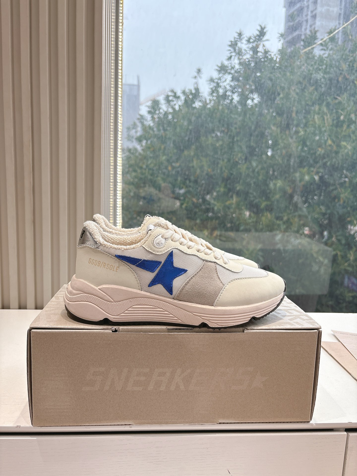 Golden Goose Sneakers-14