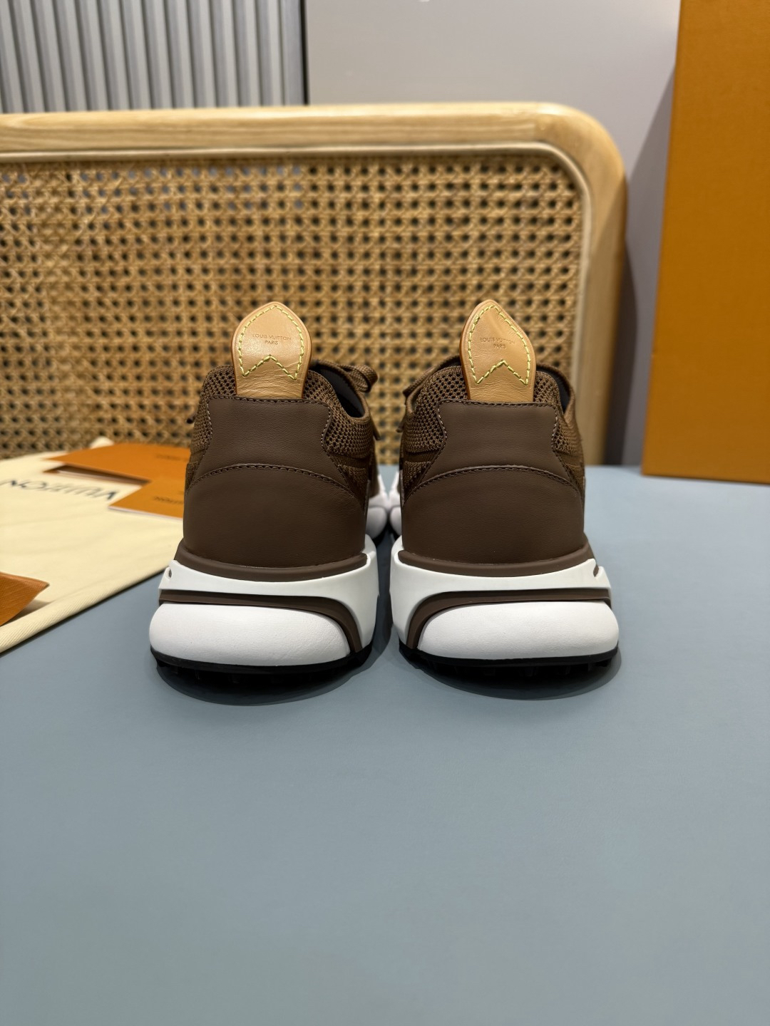 Lv Sneakers-172