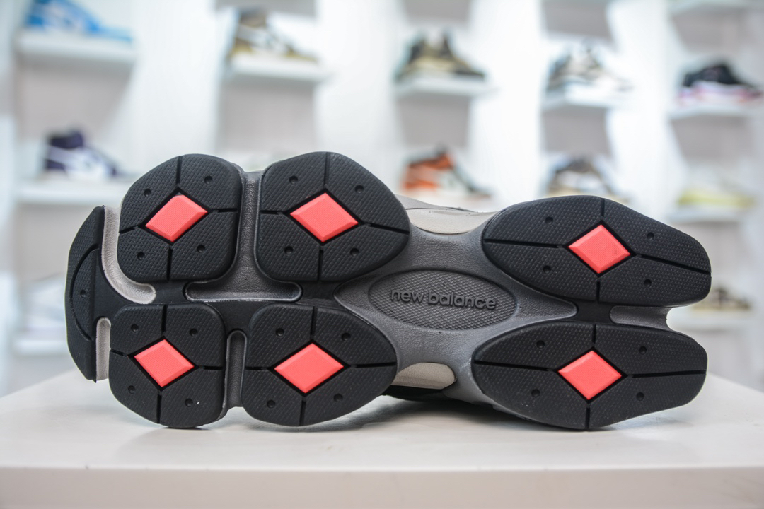 New Balance Sneakers-24