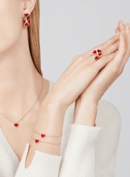 Van Cleef & Arpels earring-40