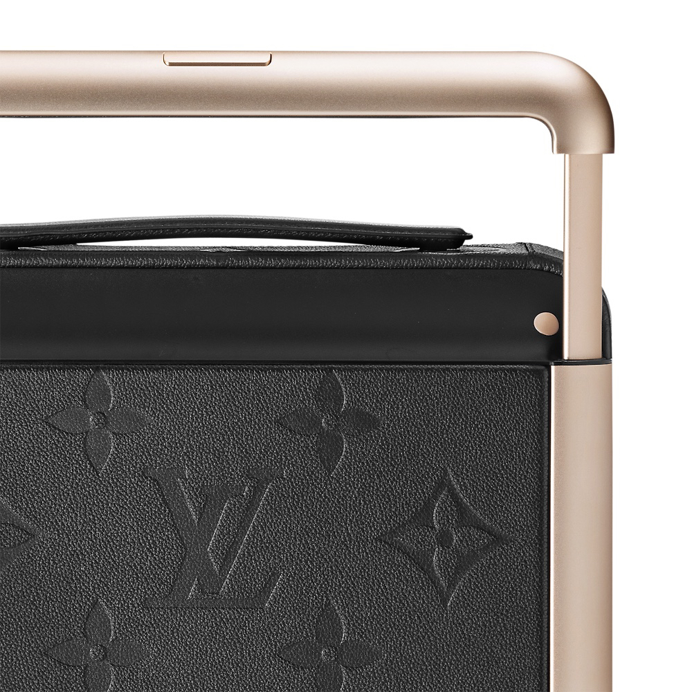 LV luggage-69