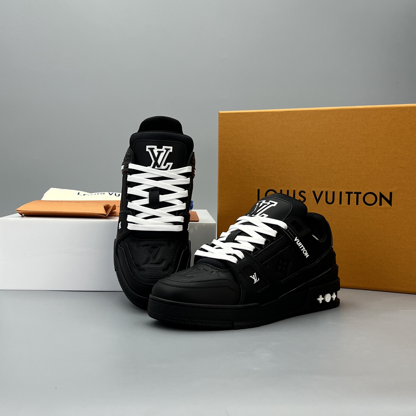 Lv Sneakers-133