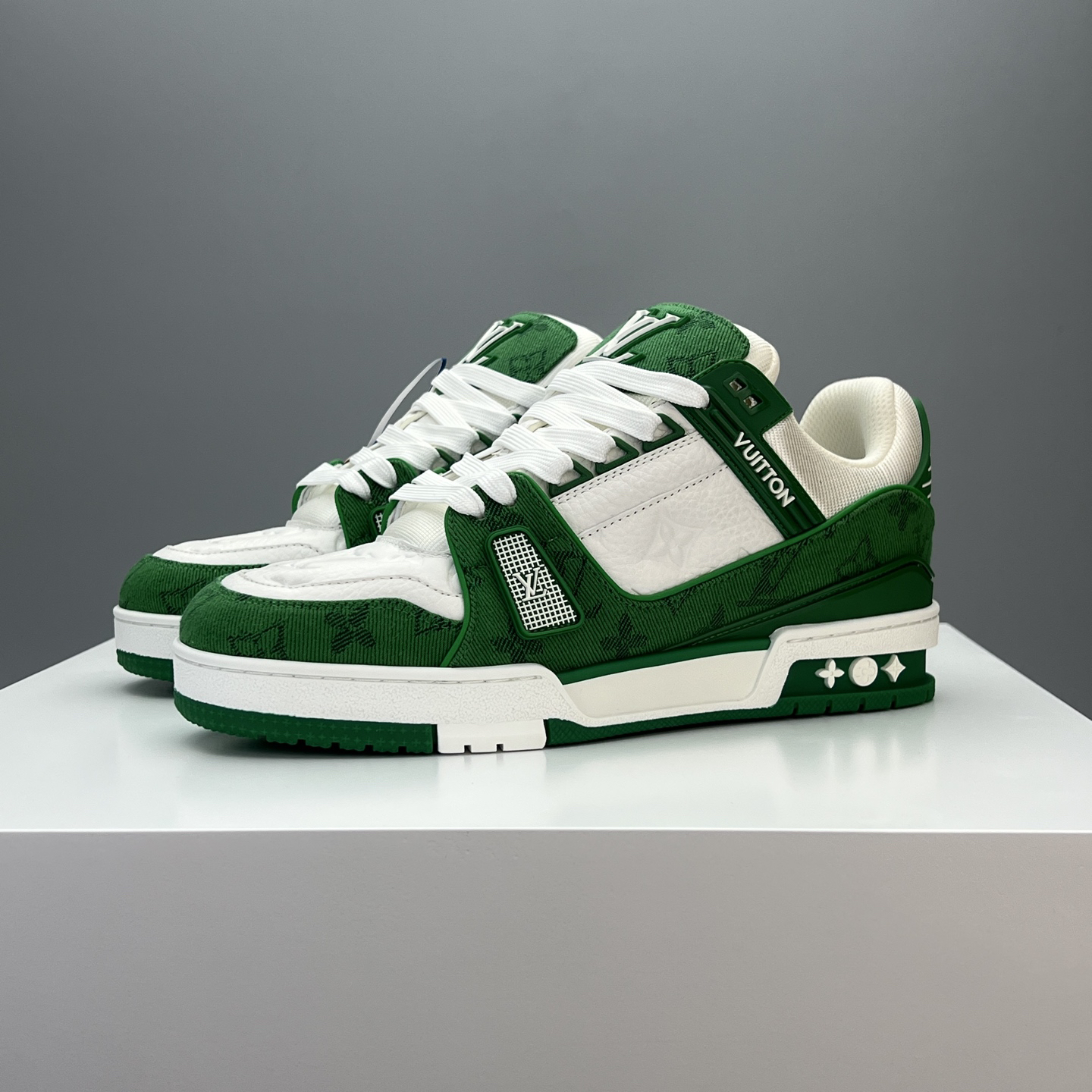 Lv Sneakers-134