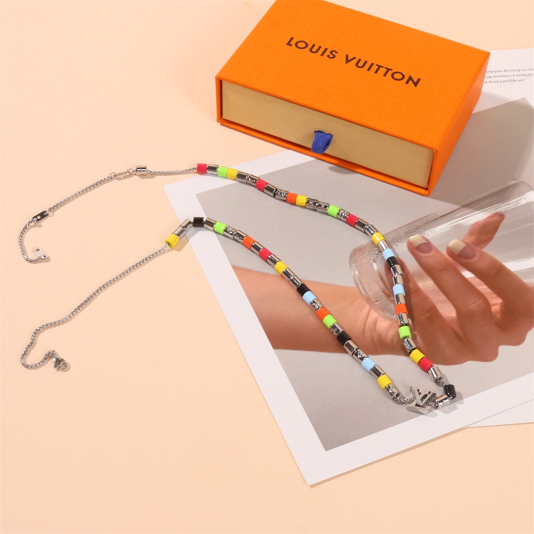 LV necklace-6