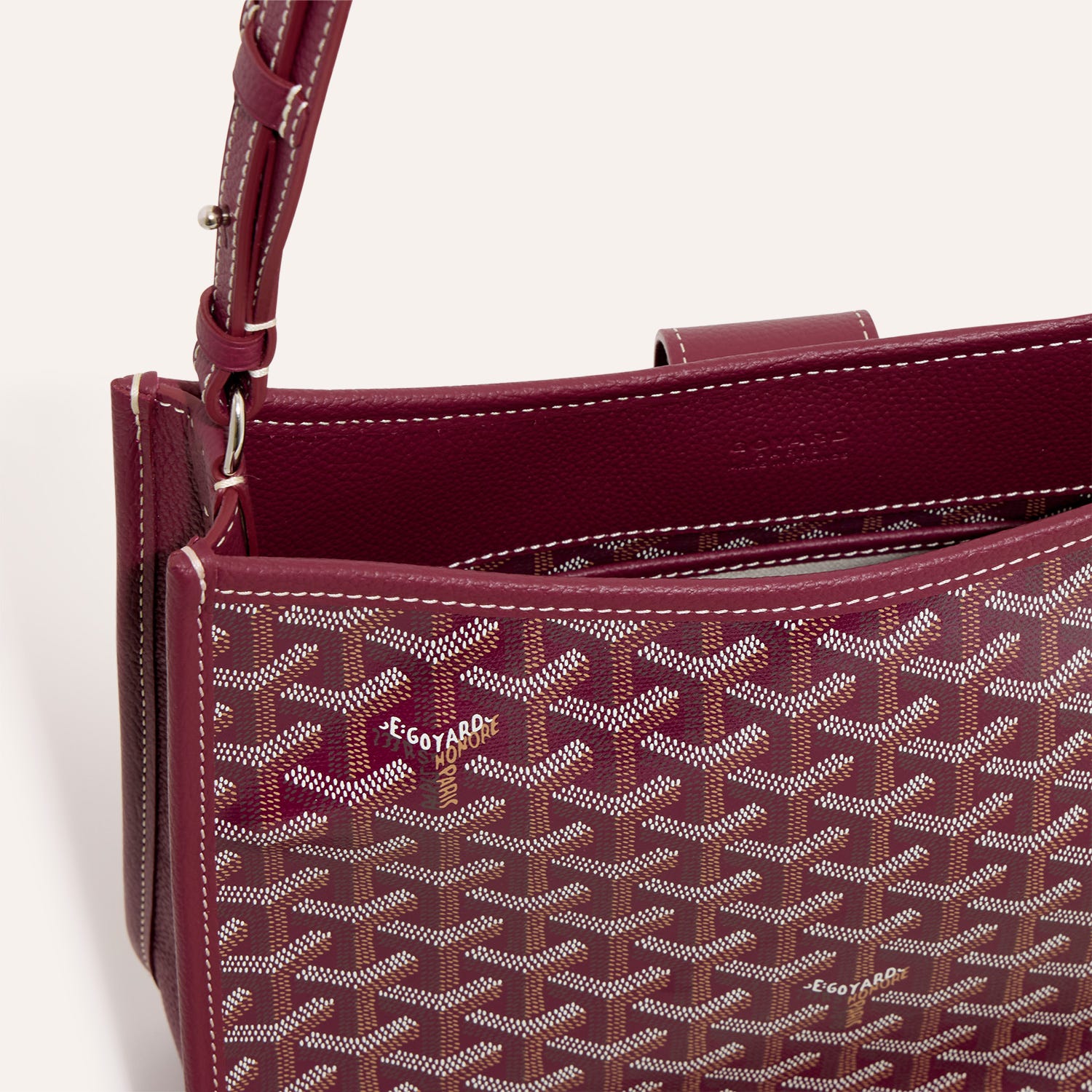 Musette bag