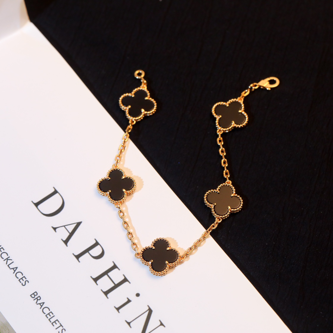 Van Cleef & Arpels Bracelet-74