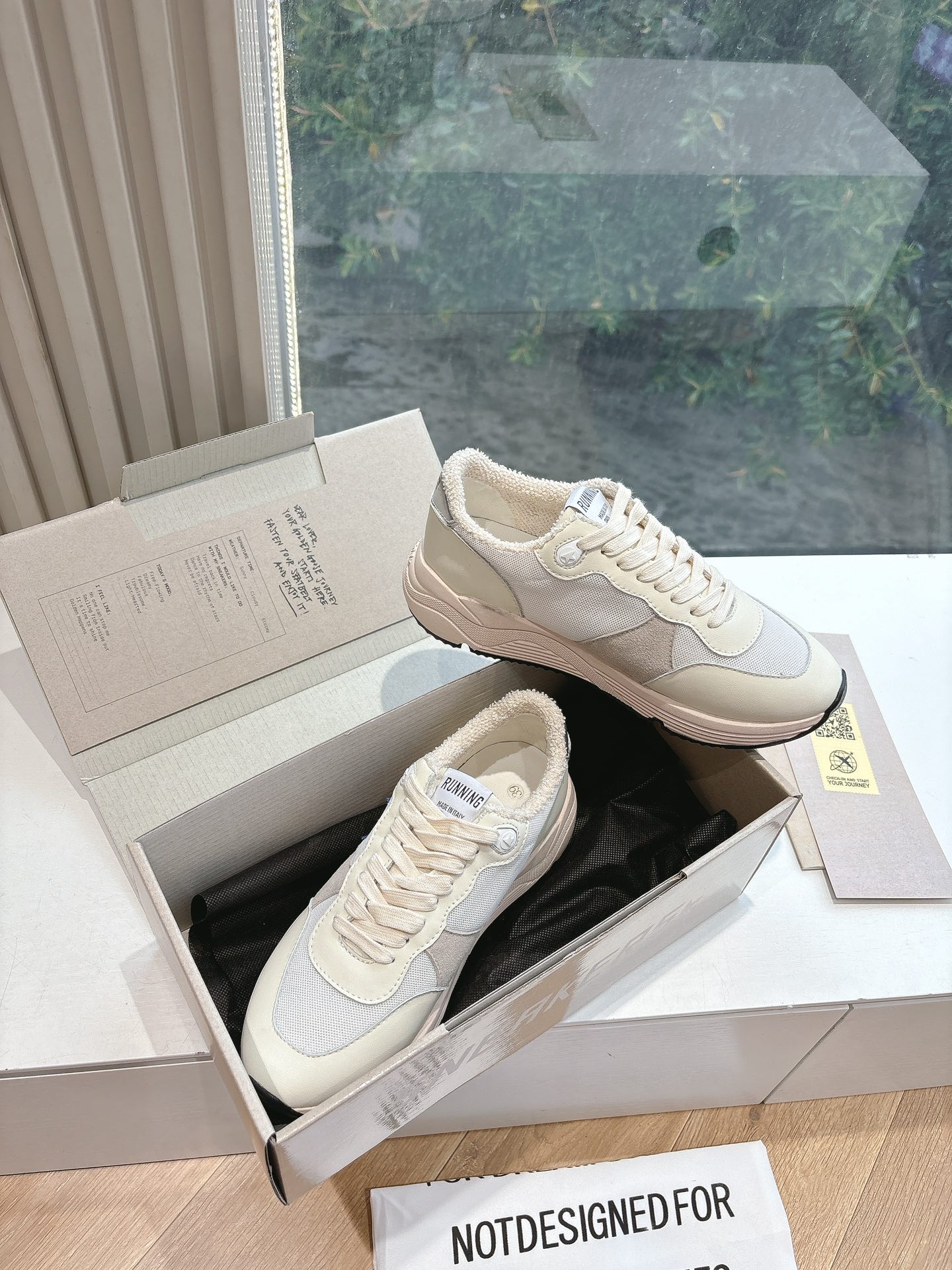Golden Goose Sneakers-14