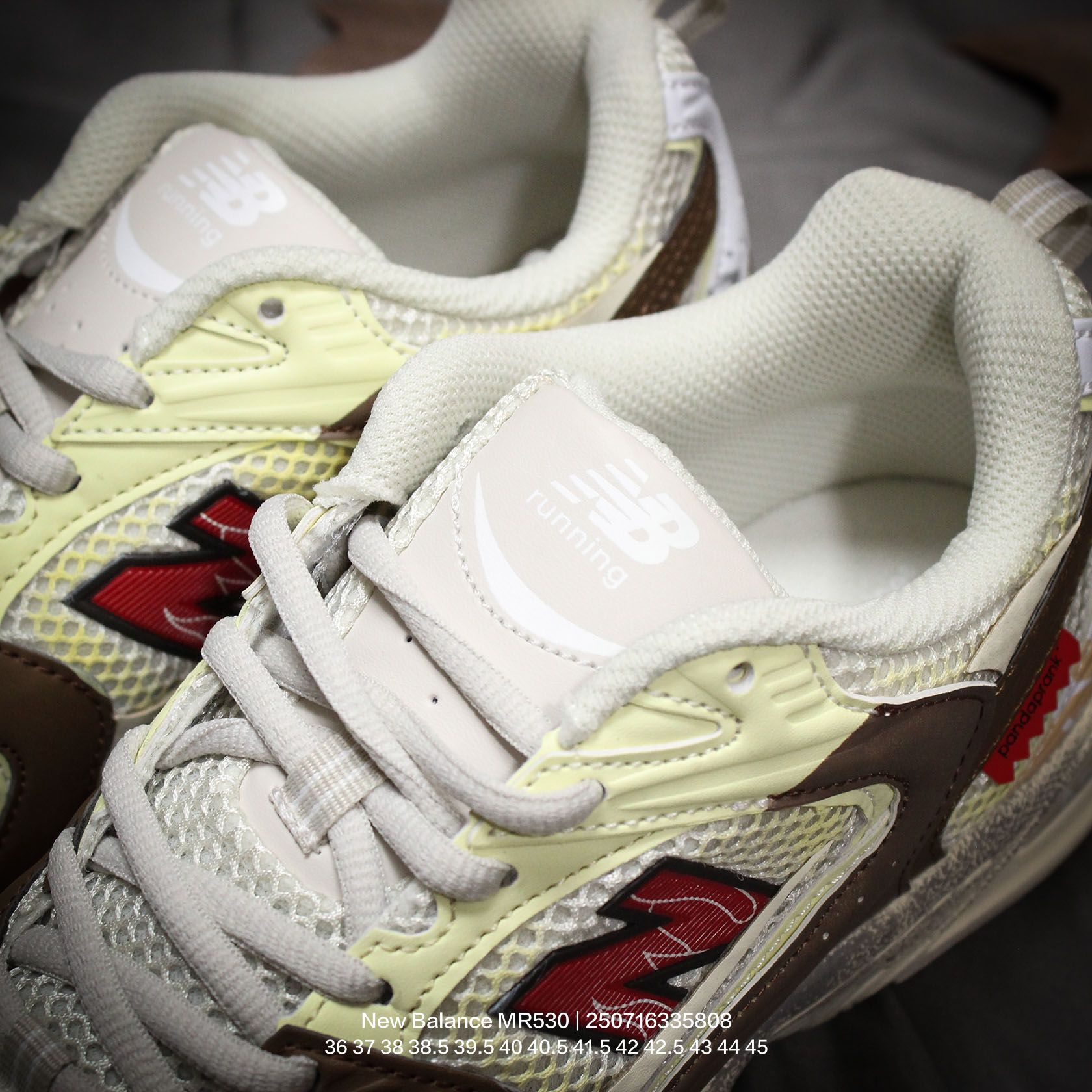New Balance Sneakers-302