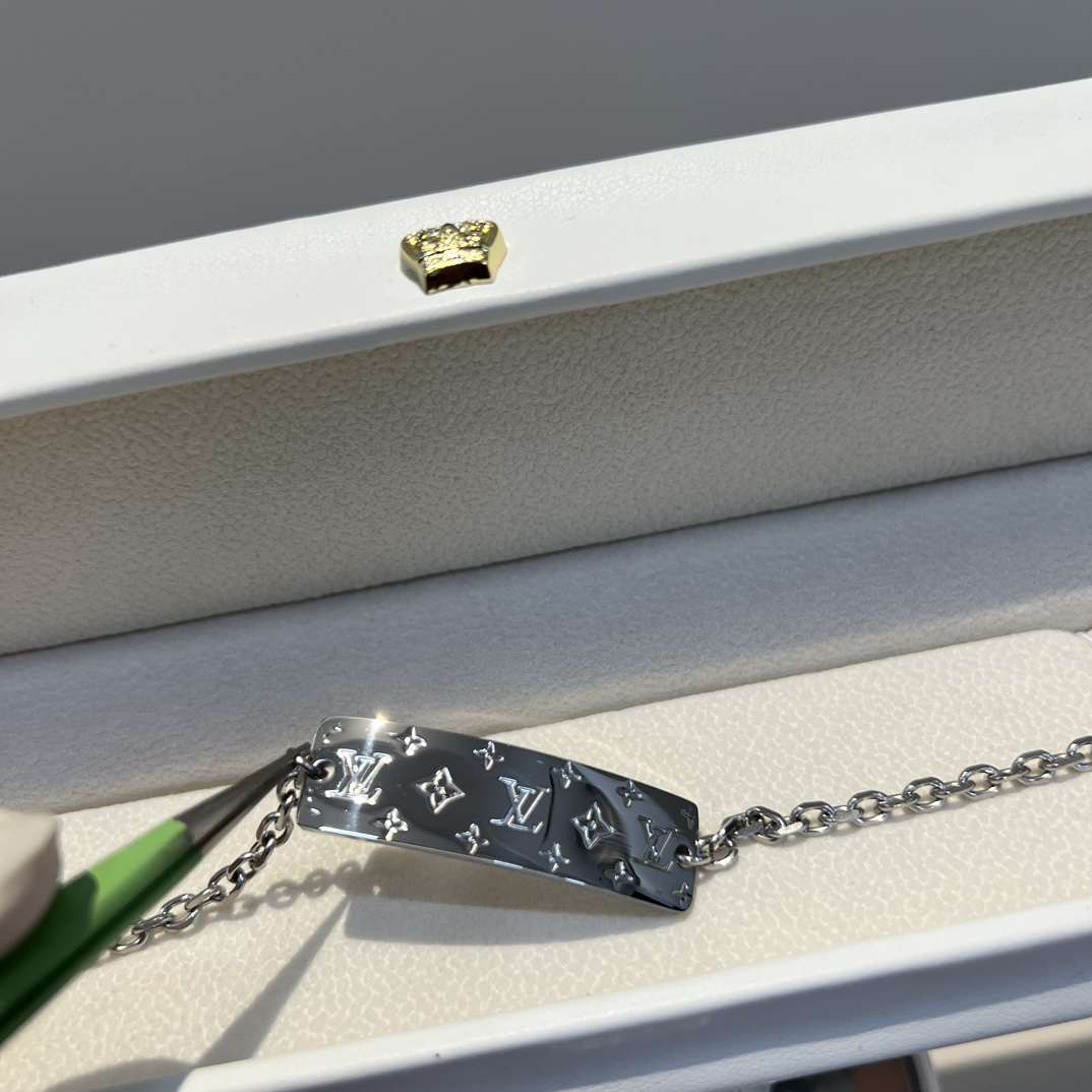 LV Bracelet-57