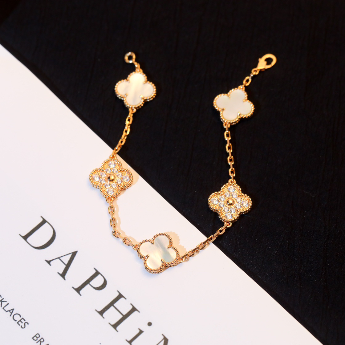 Van Cleef & Arpels Bracelet-69