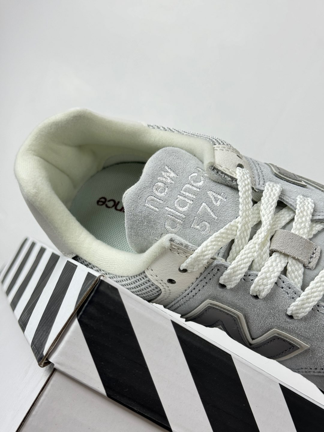 New Balance Sneakers-373