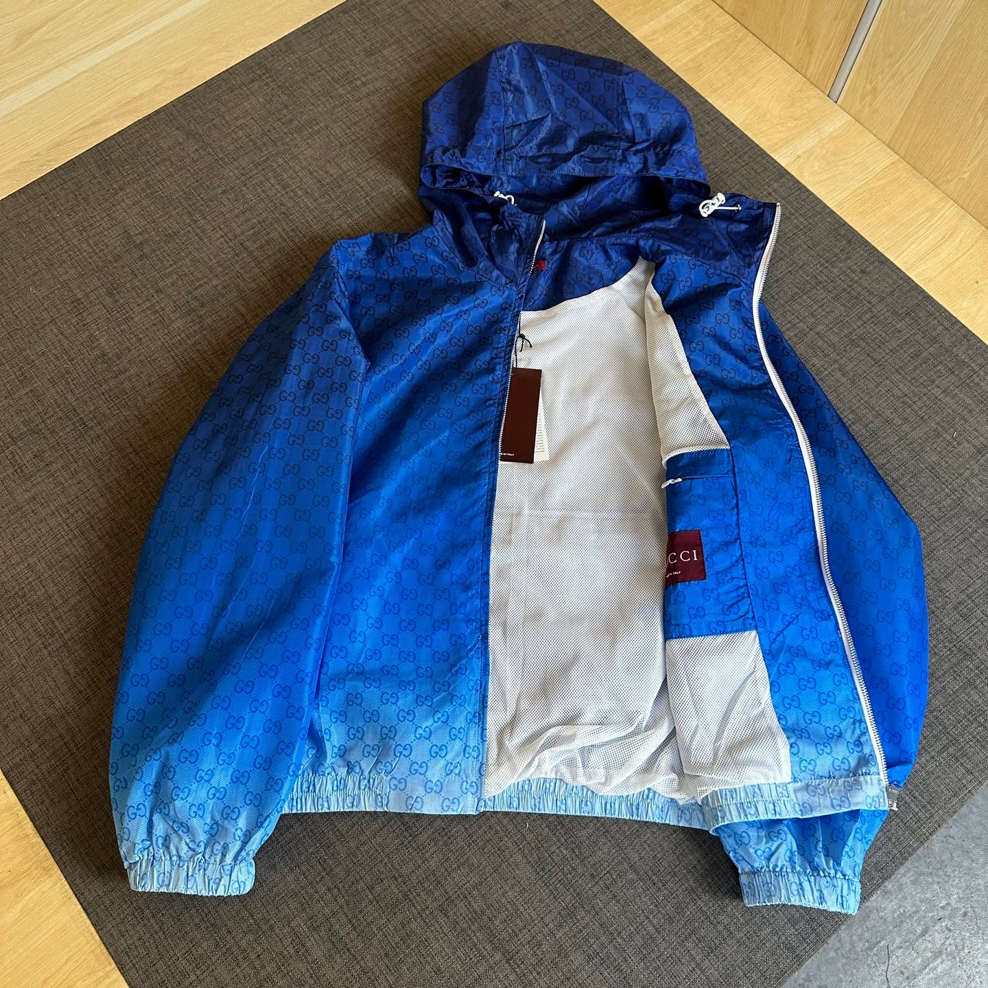 Gucci Clothing-335