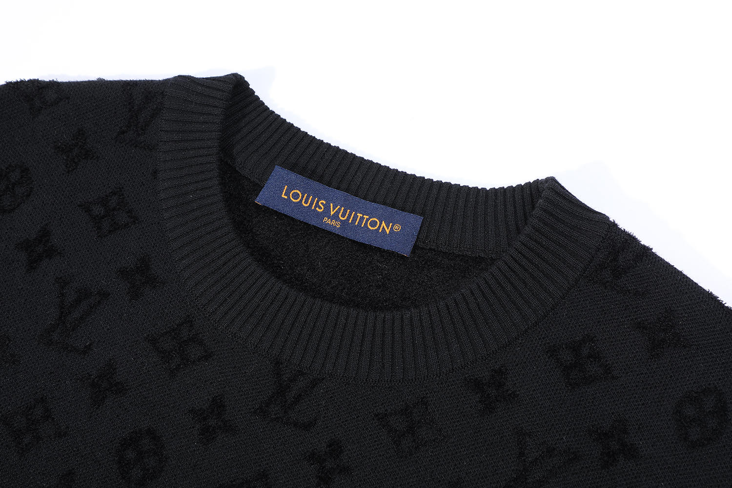 LV clothing-224