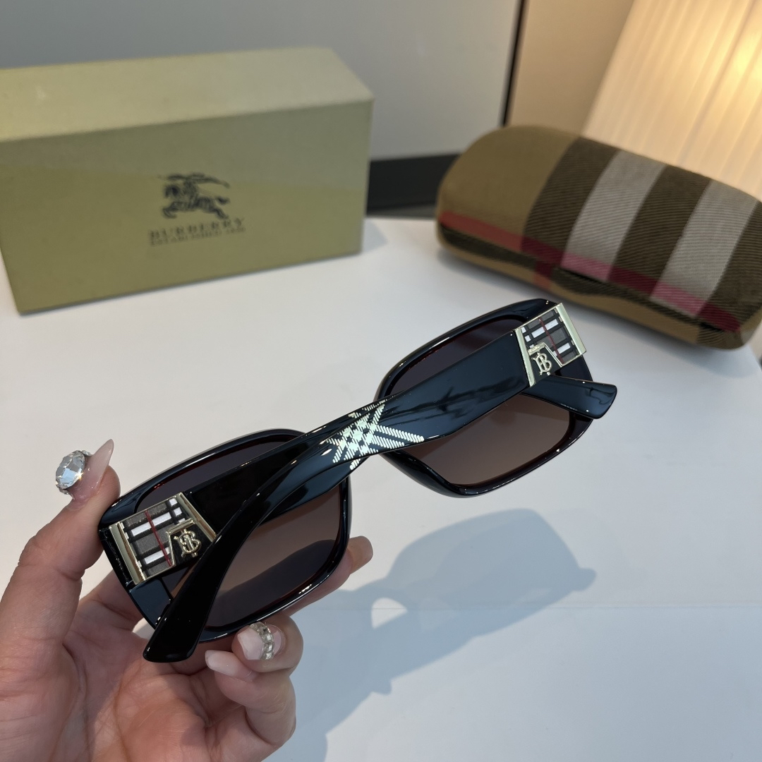 Burberry glasses-12