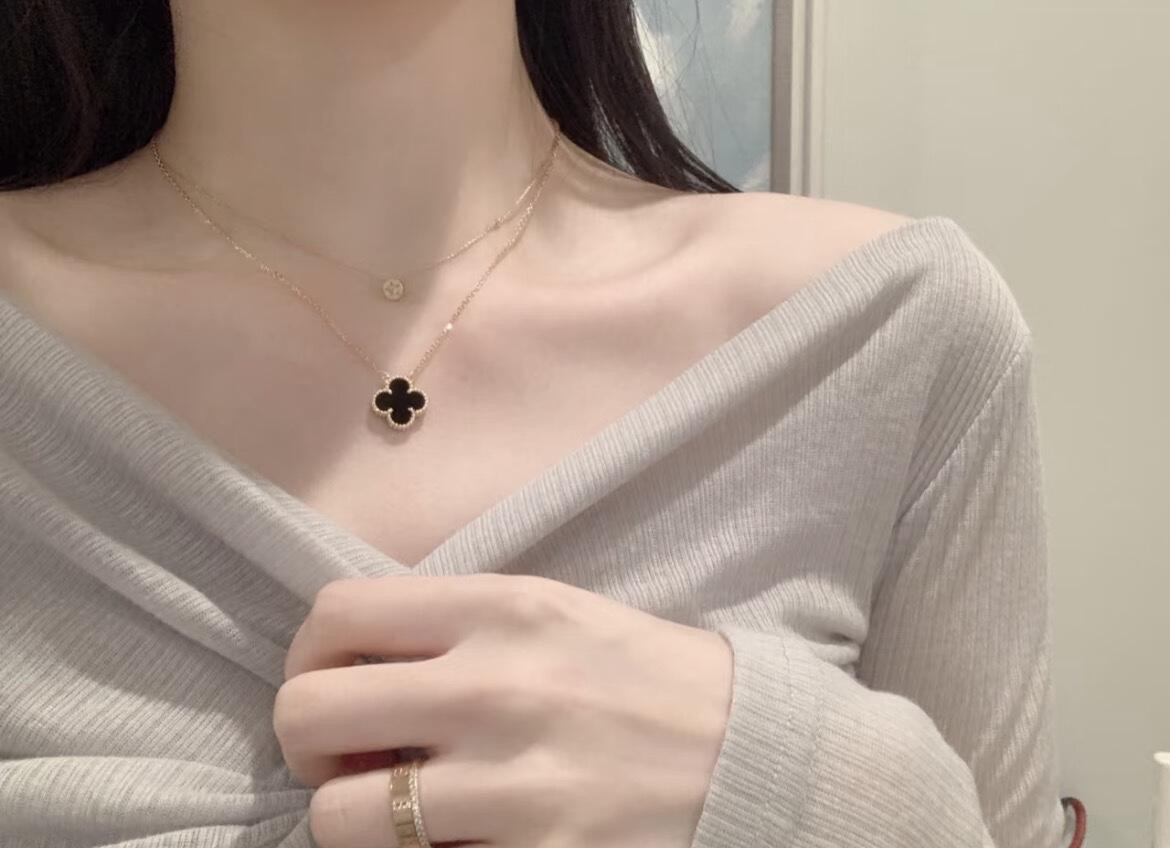 Van Cleef & Arpels necklace-75