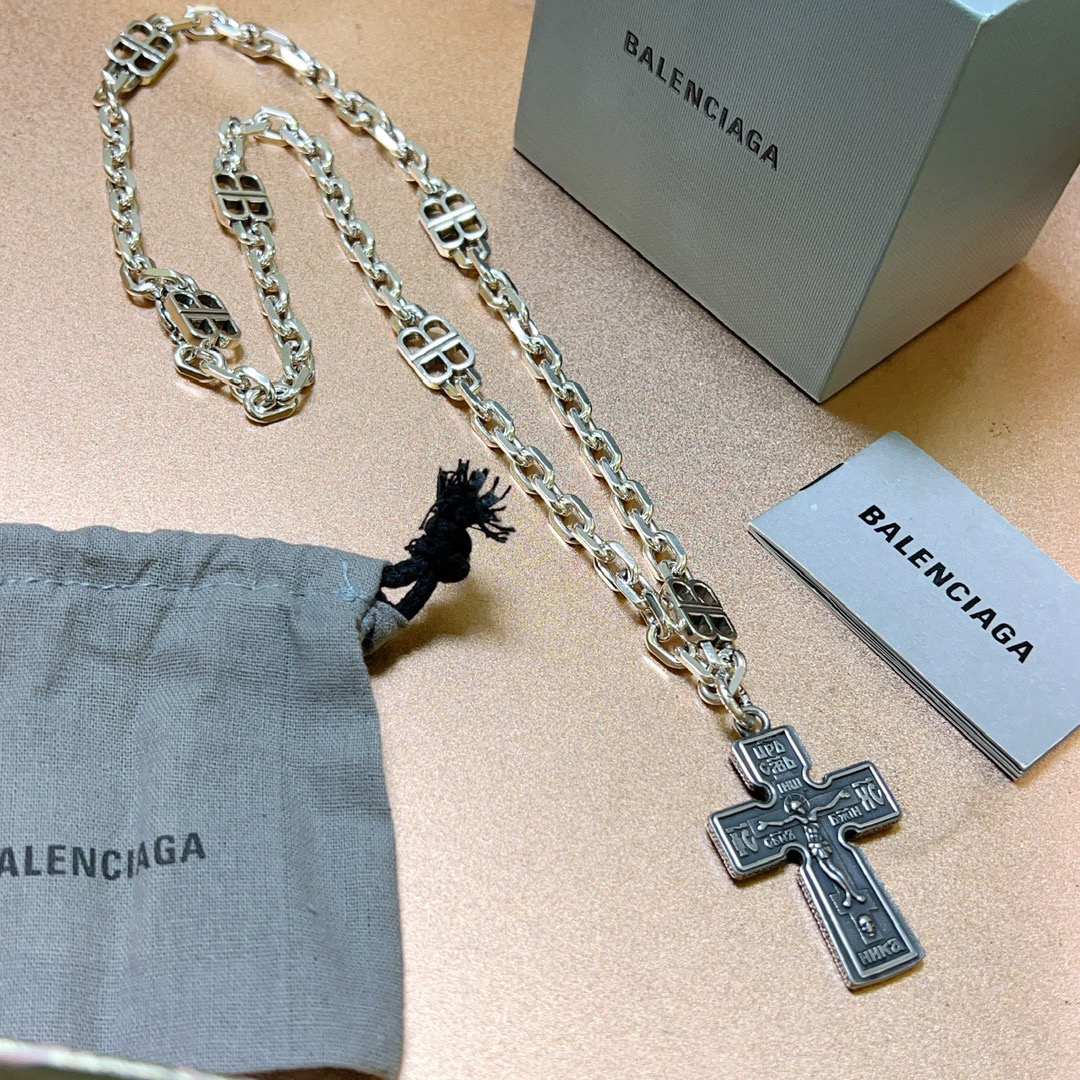 Balenciaga necklace-88
