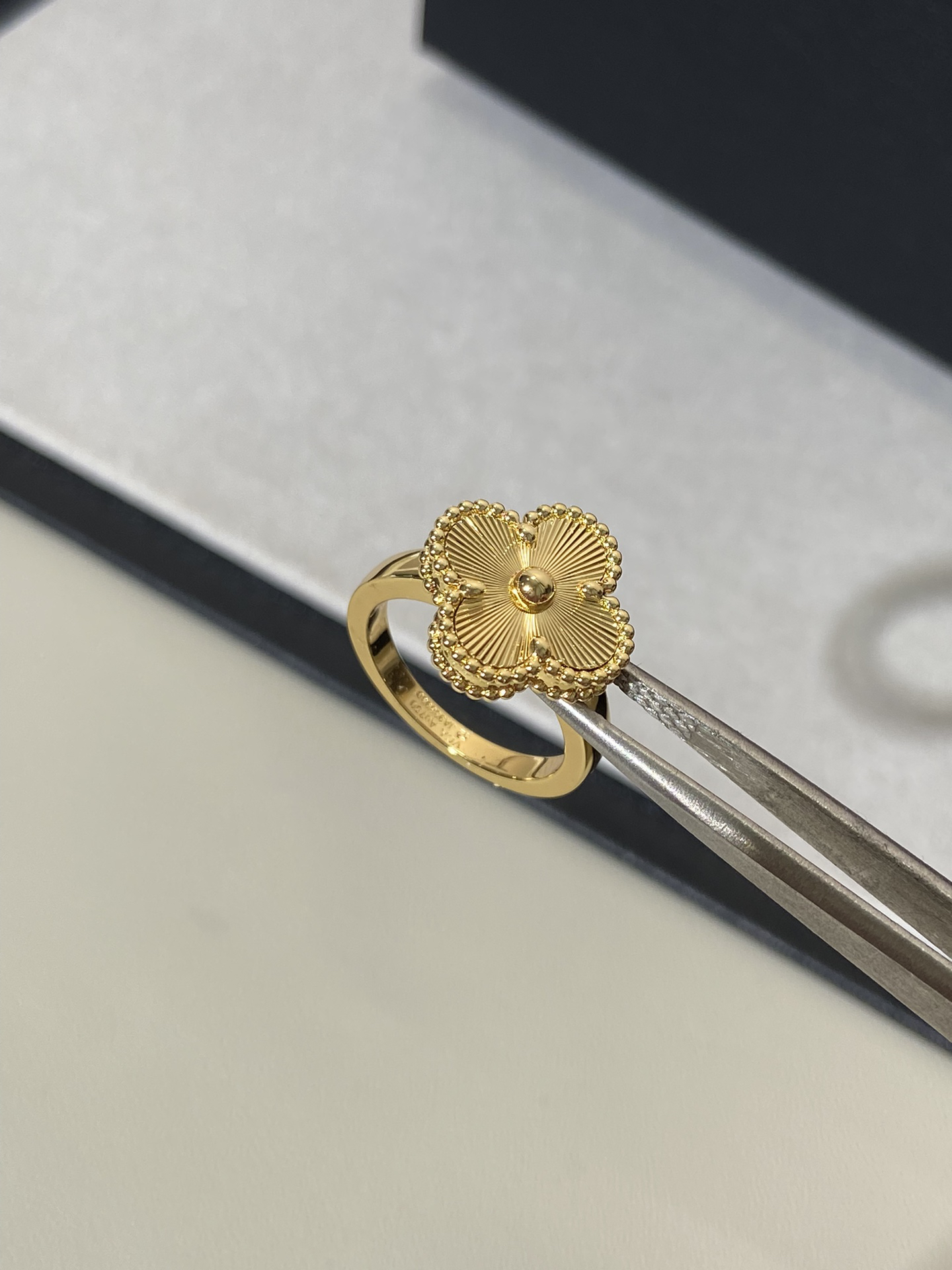 Van Cleef & Arpels ring-25