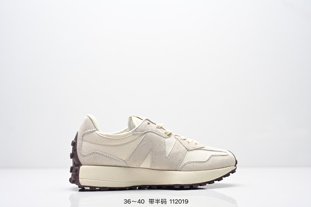 New Balance Sneakers-106