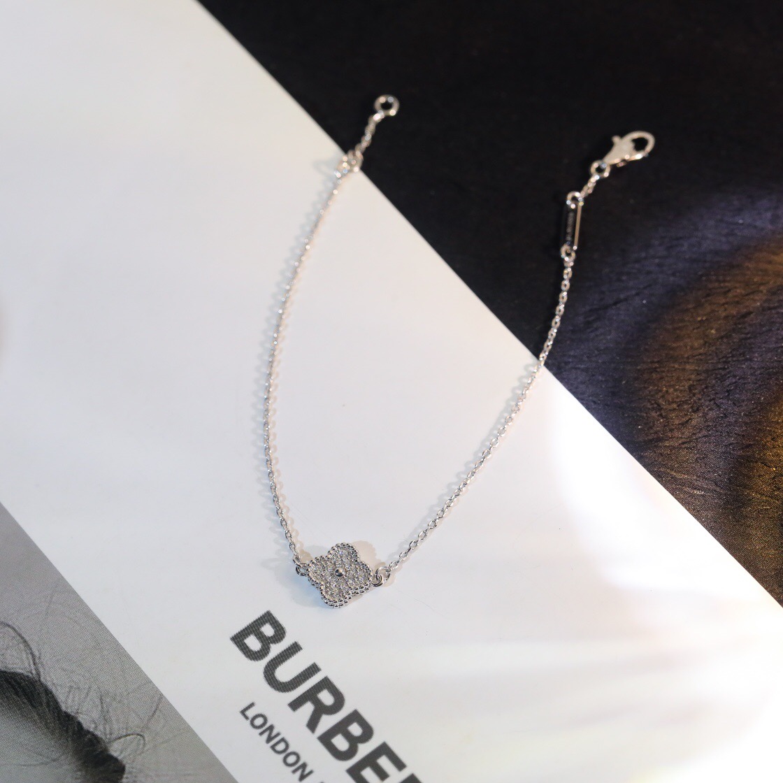 Van Cleef & Arpels Bracelet-38