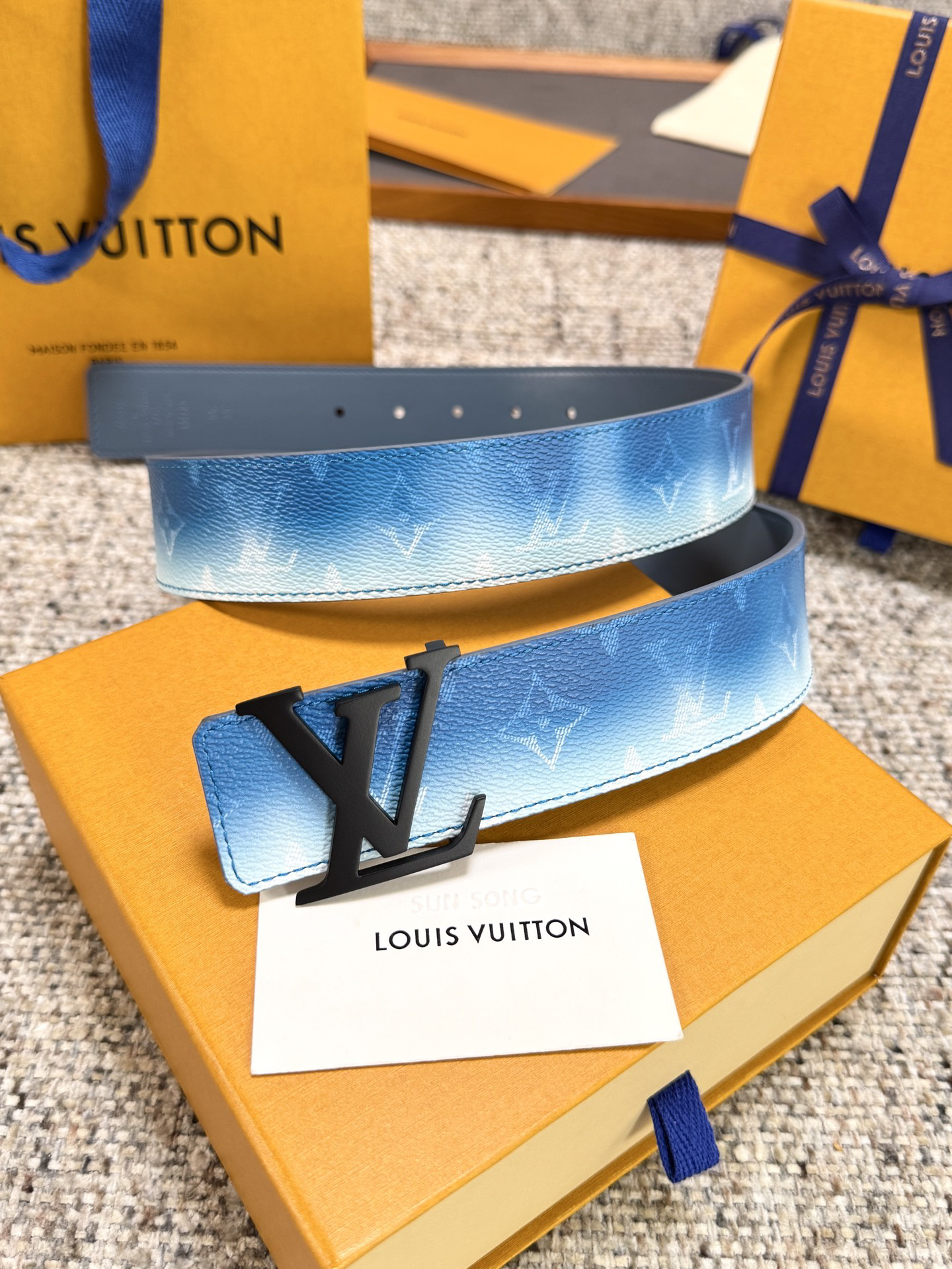 Lv belt-107