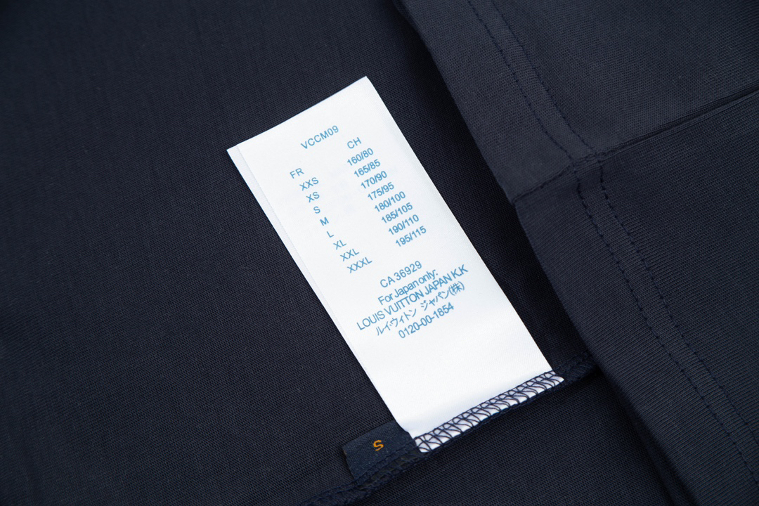 LV clothing-74