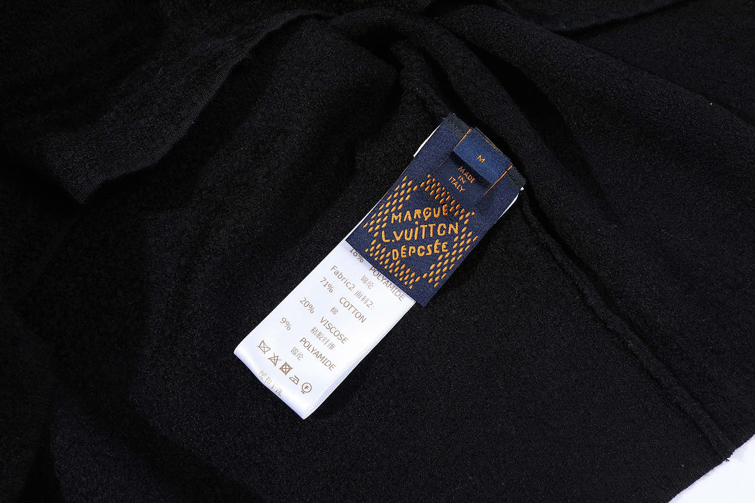 LV clothing-224