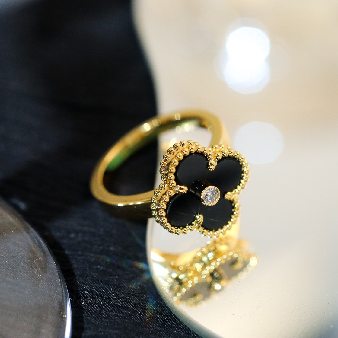 Van Cleef & Arpels ring-69