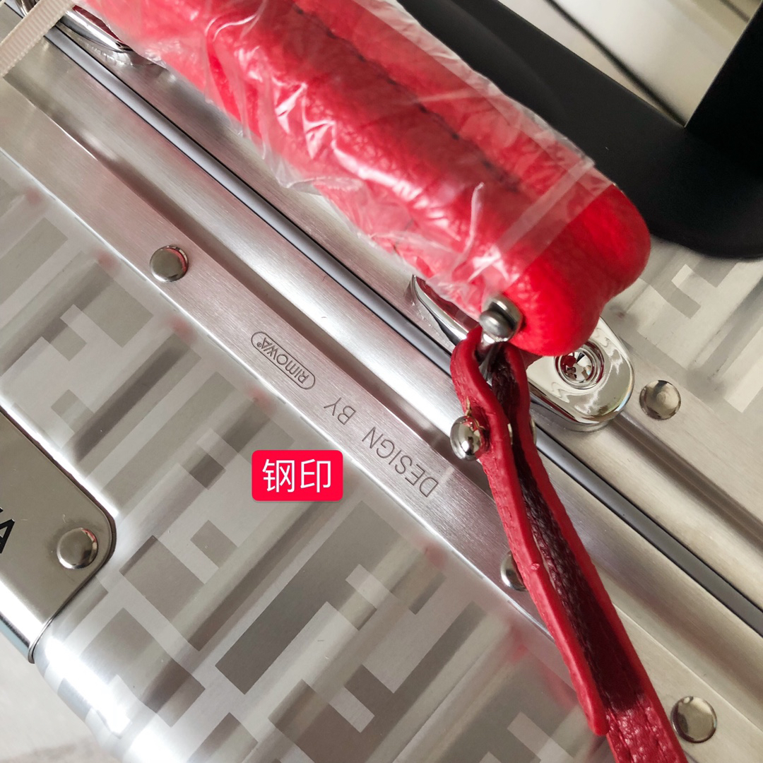 Fendi luggage-12