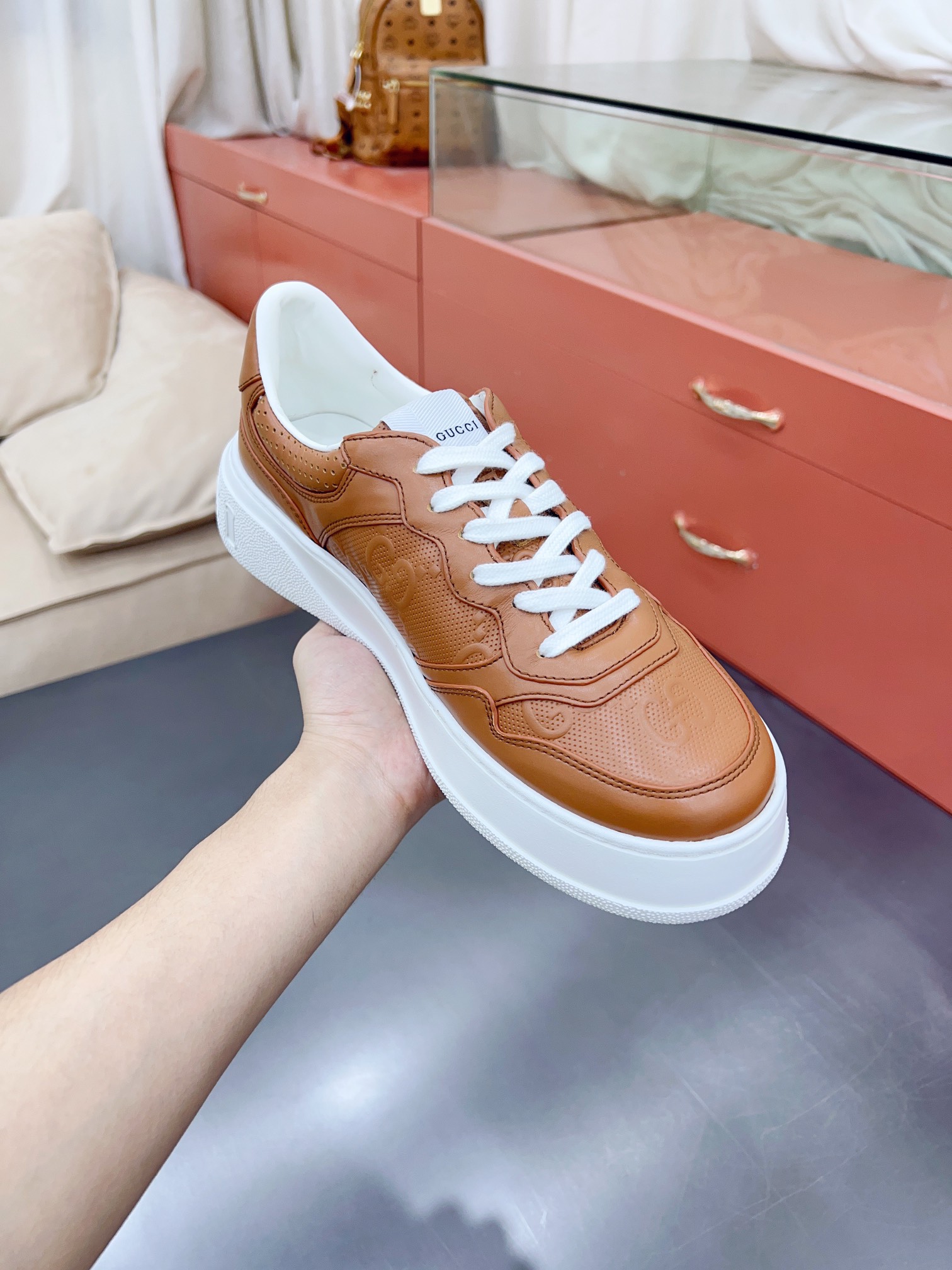 Gucci Sneakers-125