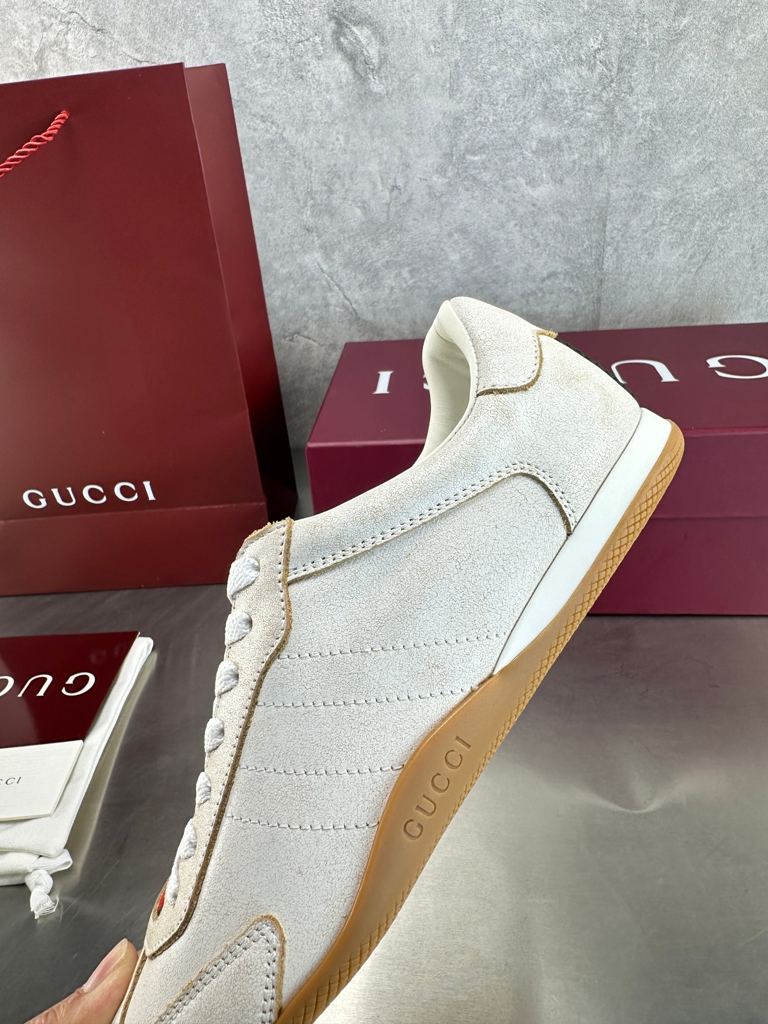 Gucci Sneakers-182