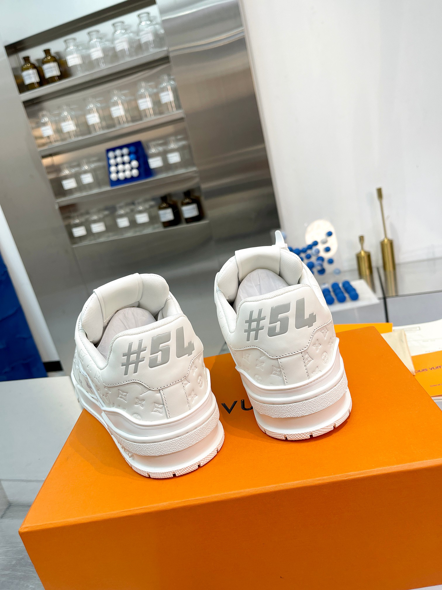 Lv Sneakers-61